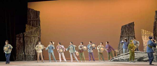 《寒梅》再盛放 都市新淮剧新添代表作，文化经纪人服务助力艺术传承